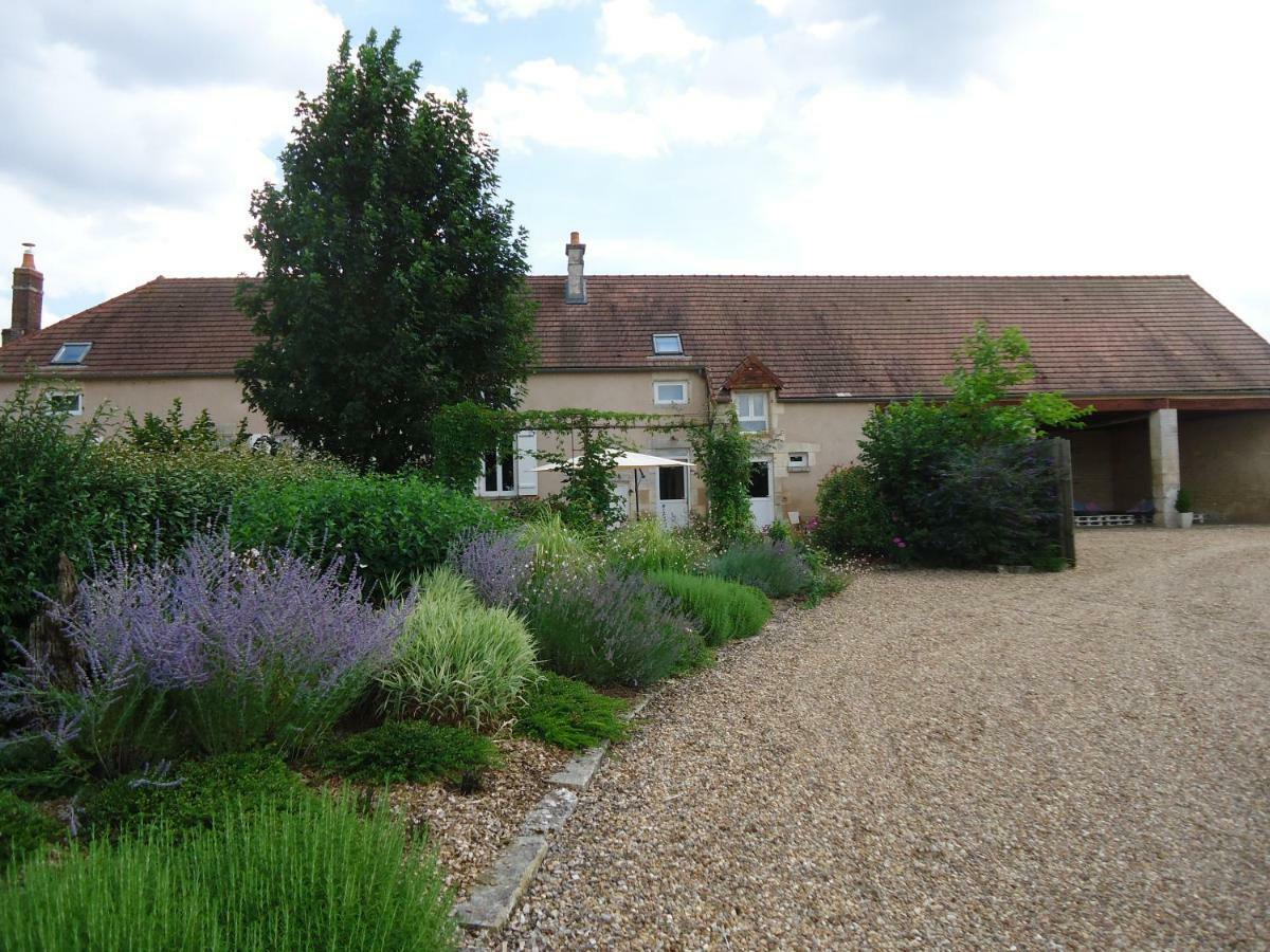 La Maison Du Puits Entrains-sur-Nohain Exterior foto